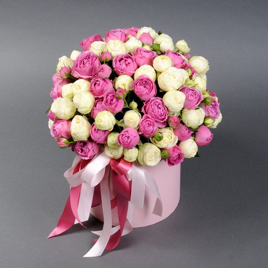 White and Pink Peony Spray Roses Box